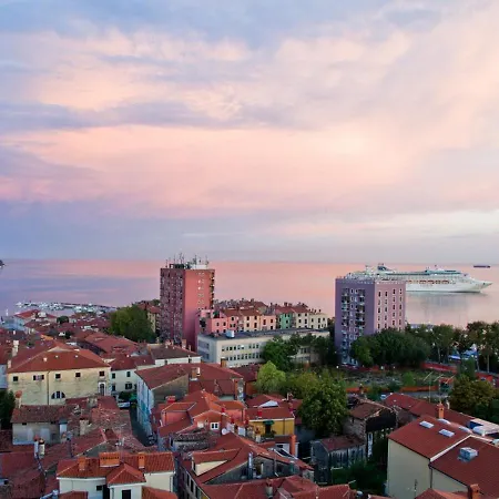 Sea Place Rene Daire Koper