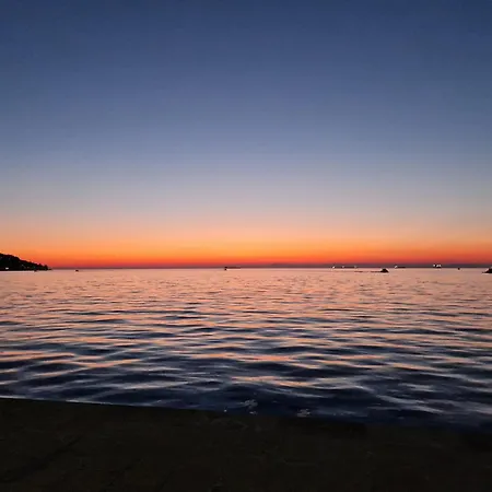 Sea Place Rene Daire *